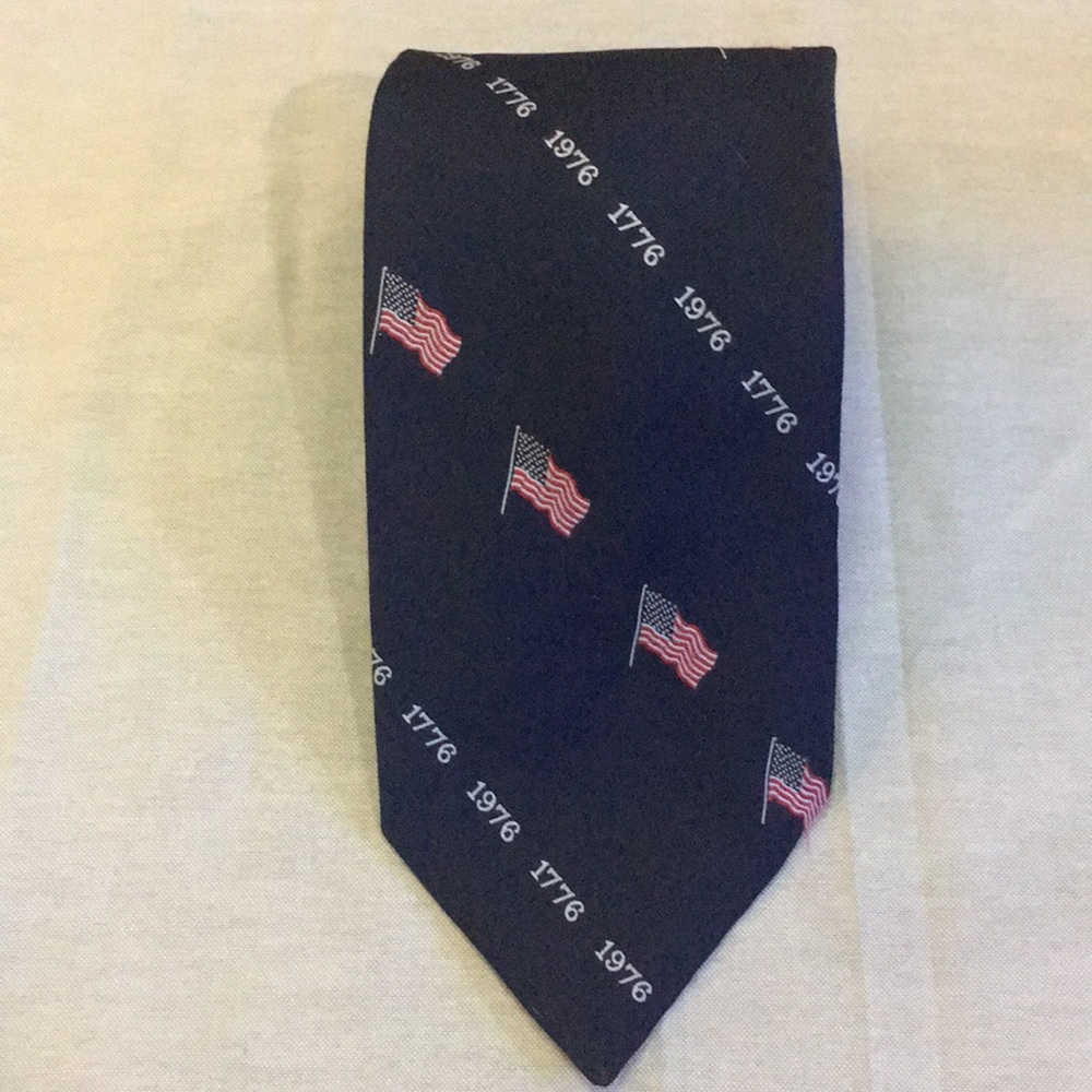 God Bless America tie